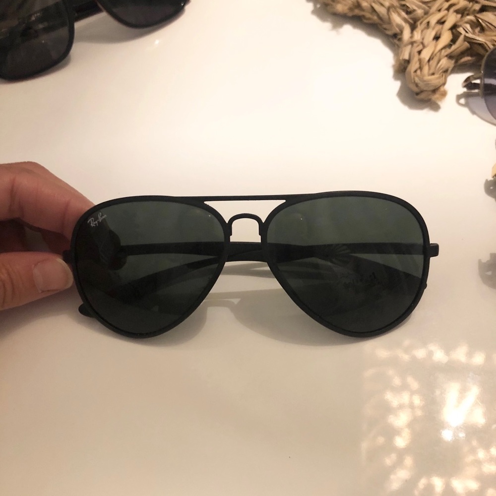 Ray ban matte black aviator
